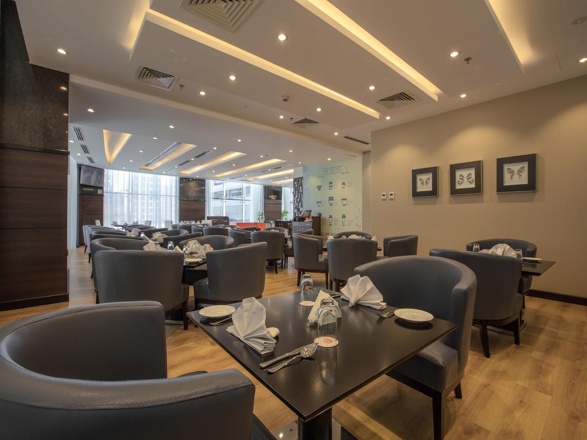 Orange Suites Hotel Manama Exterior foto