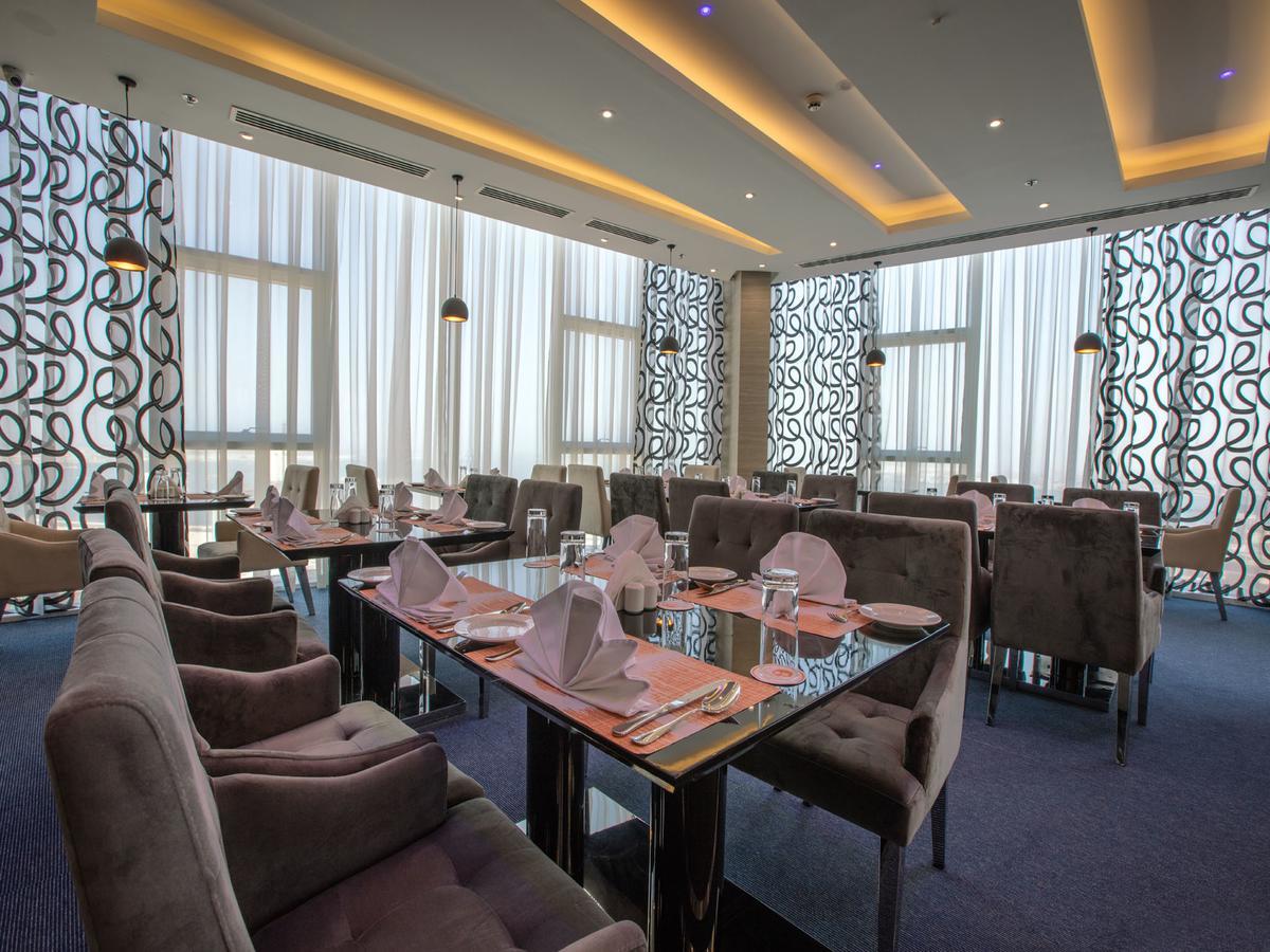 Orange Suites Hotel Manama Exterior foto